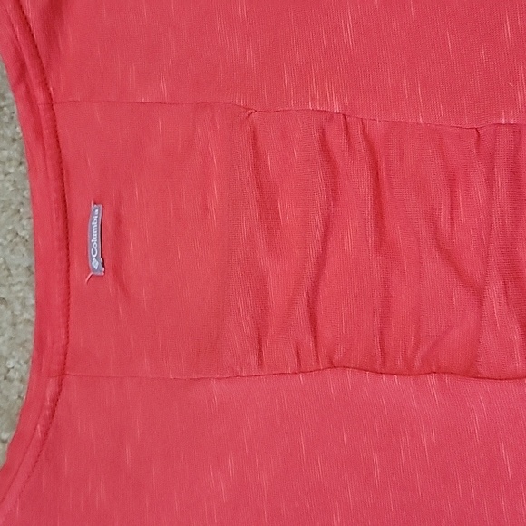 3/$20 Pink Ruche Back Shirt Columbia XL - Picture 3 of 6